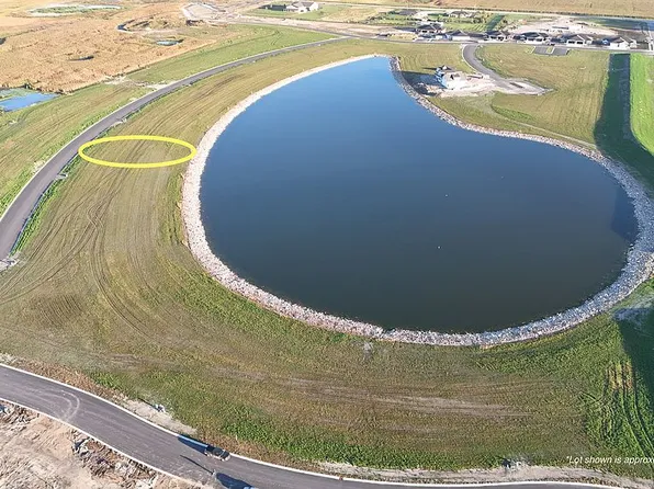 326 Josie Dr N, Aberdeen, SD 57401