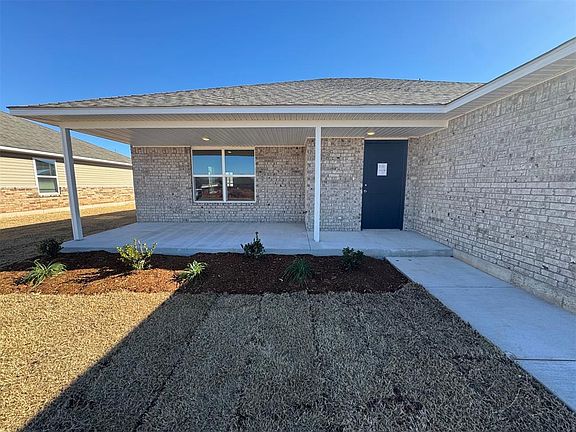 2nd image of 936 S Bear Ln
