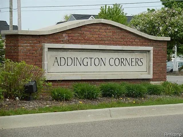2 bed, 2.5 bath, 1361 sqft, $1,799 — Photo 3