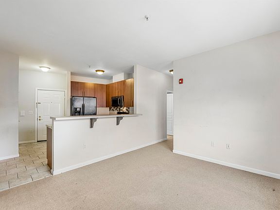 4th image of 845 Newark Ave APT 4A