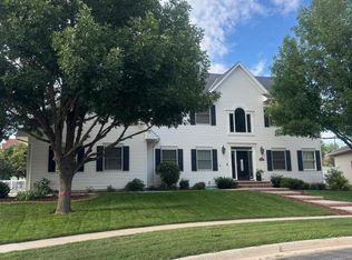 817 Cullen Cir, Marshall, MN 56258