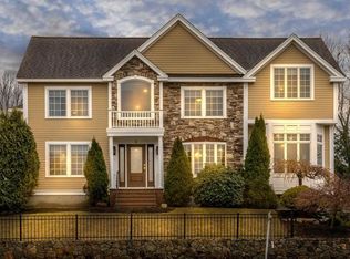 3 Julie Cir, Peabody, MA 01960