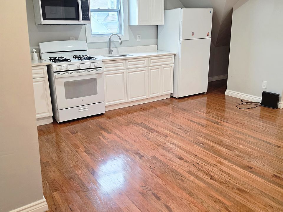 1st image of 93 Ayrault St #3