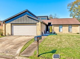 3837 Hollow Bend Ct, Port Arthur, TX 77642