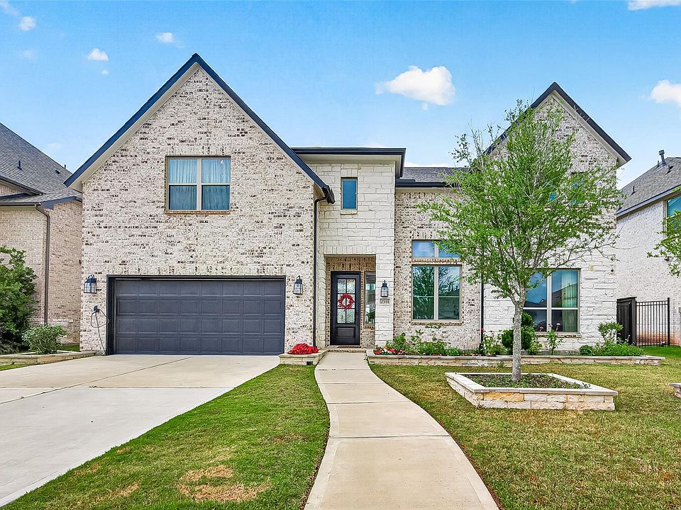 1st image of 2511 Falling Fig Ln