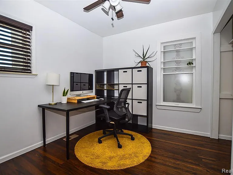 630 Ardmore Dr — Photo 12