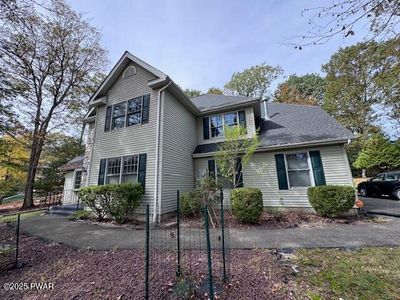 5181 Hilltop Cir, East Stroudsburg, PA, 18301