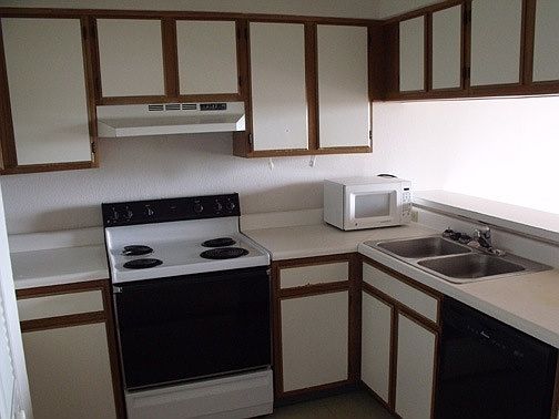 3rd image of 3930 S Roosevelt Blvd APT W310