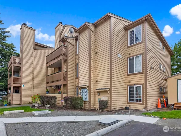 22810 30th Avenue S #B202, Des Moines, WA 98198