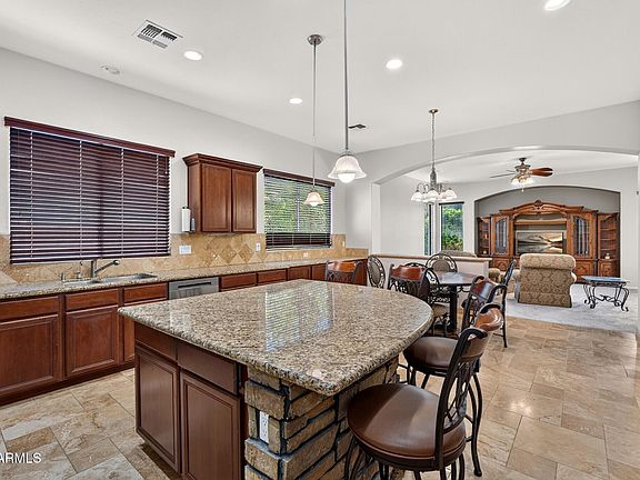 5th image of 3153 S SIERRA Street