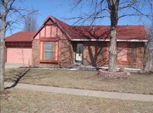 5716 E Ayesbury Cir, Wichita, KS 67220