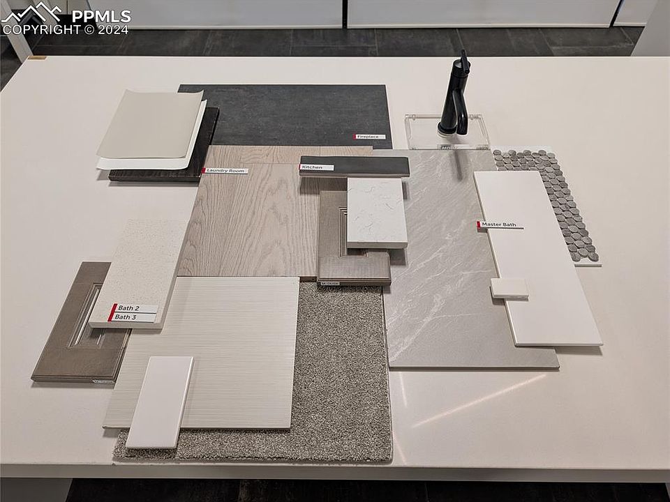 2nd image of 6587 Vistancia Ave