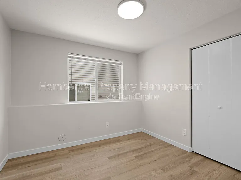 1605 E Hartson Ave #2 — Photo 6