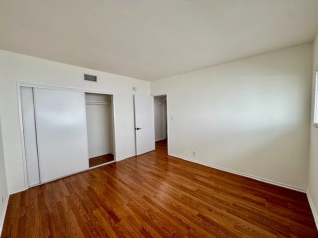 337 S Elm Dr #4 — Photo 23