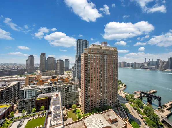 4-74 48th Avenue image 9 of 16