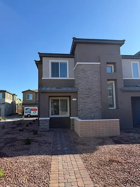 3 bed, 2.5 bath, 1479 sqft, $1,850 — Photo 2