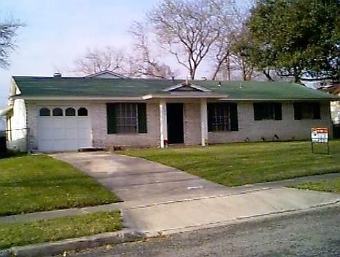 1st image of 107 MEADOW VALLEY DR