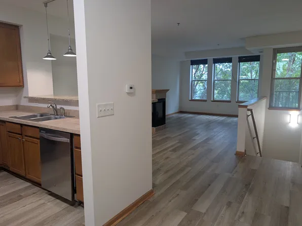 150 E Burnsville Pkwy #30X, Burnsville, MN 55337