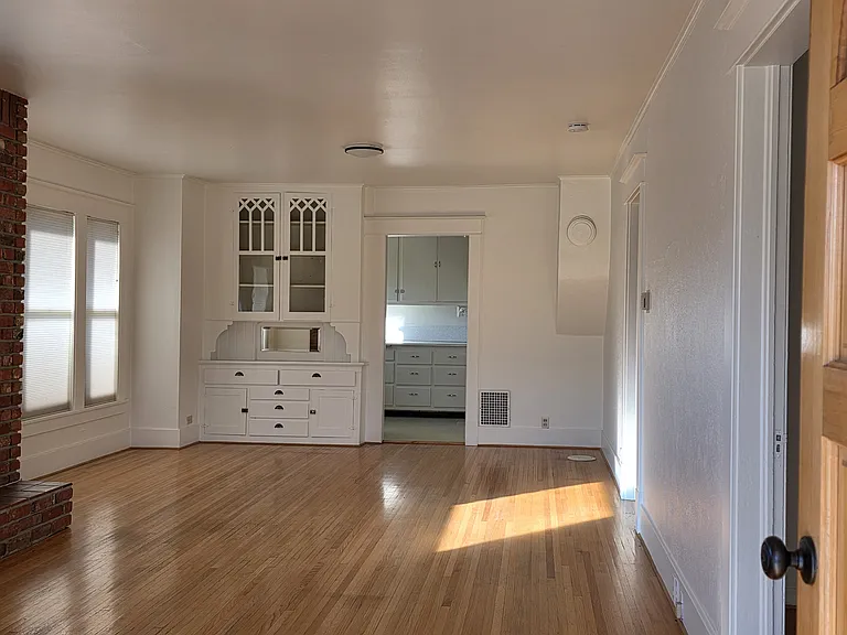 207 W Park St — Photo 4