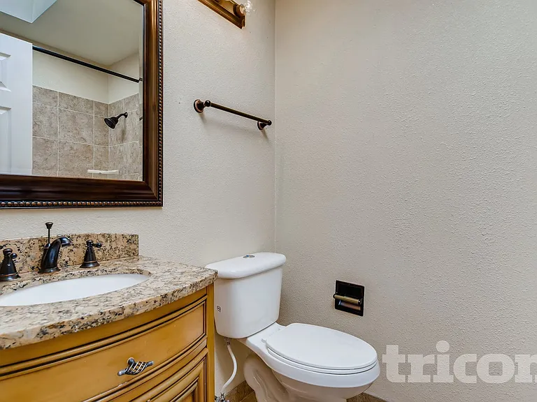 2674 Deliverance Dr — Photo 15