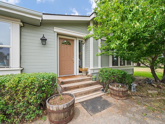 2nd image of 23720 SW Starshine Ln
