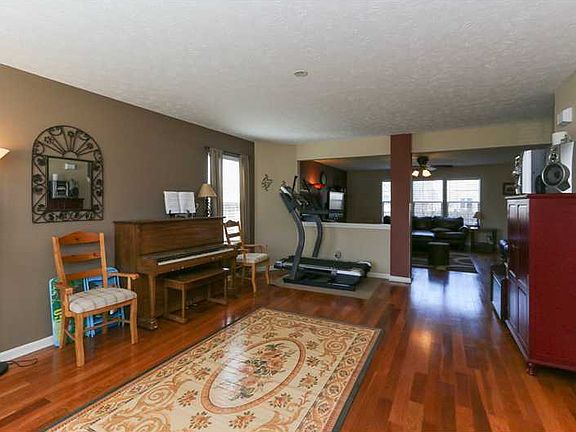 3rd image of 5648 Wooden Branch Dr