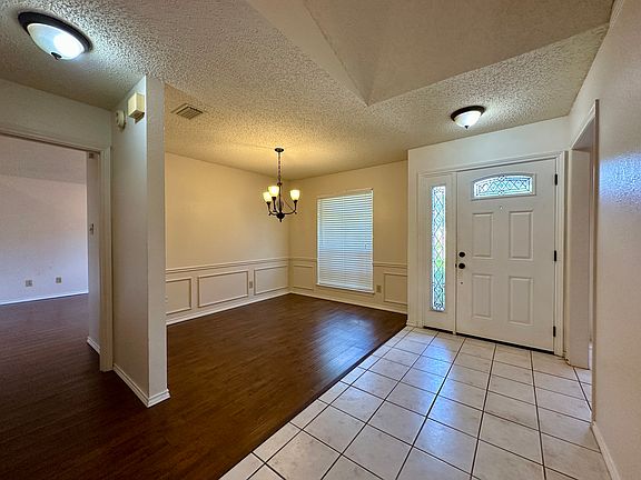 4th image of 2206 Sword Dr