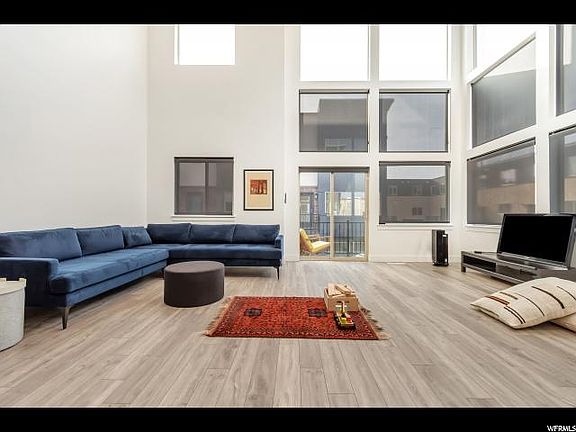 4th image of 33 W Tytus S Dr #246