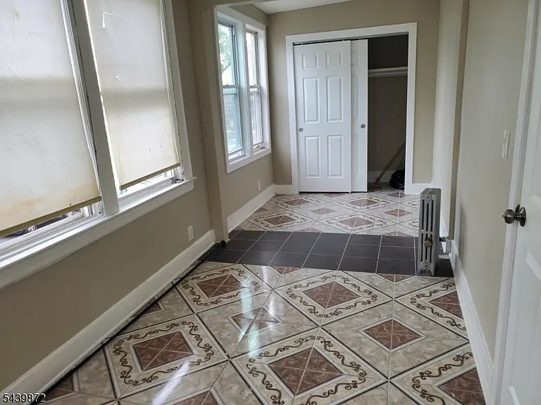 15 Westervelt Pl — Photo 15