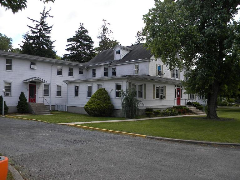 8 Trenton Rd Browns Mills, NJ, 08015 Apartments for Rent Zillow