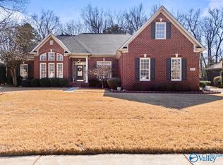 154 Redcliffe Dr, Huntsville, AL 35806