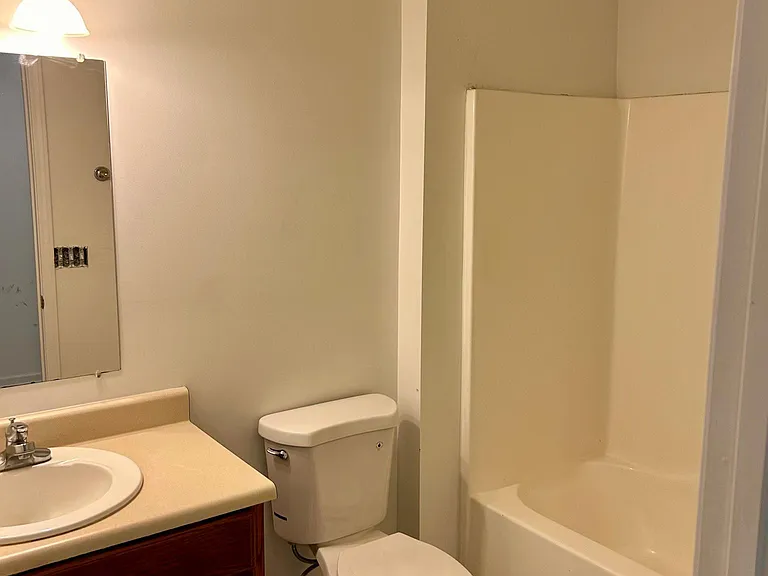 313 Lisbon Dr — Photo 15