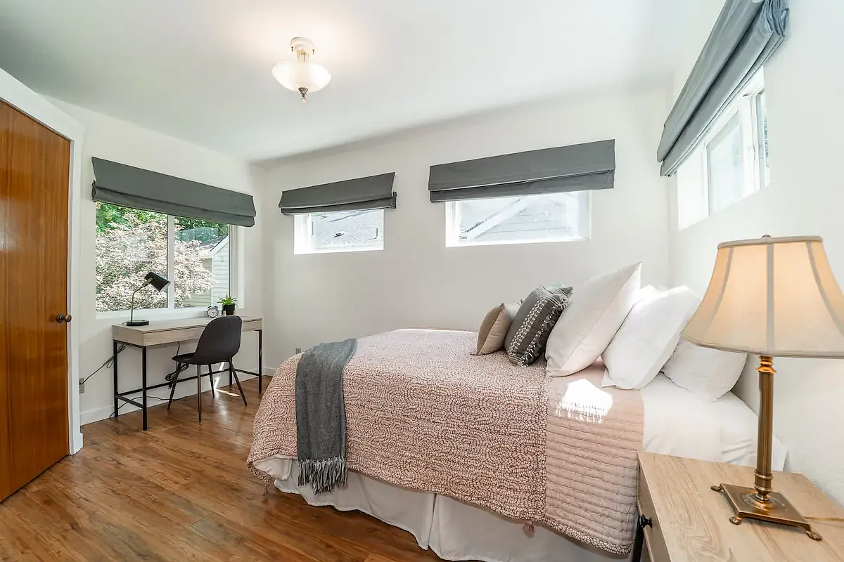 2 bed, 683 sqft, $2,400 — Photo 1