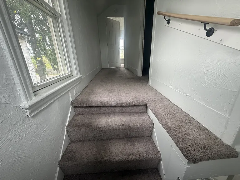 10324 Harvard Ave — Photo 8