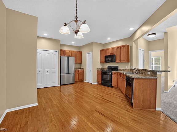 5th image of 29361 Hummingbird Cir