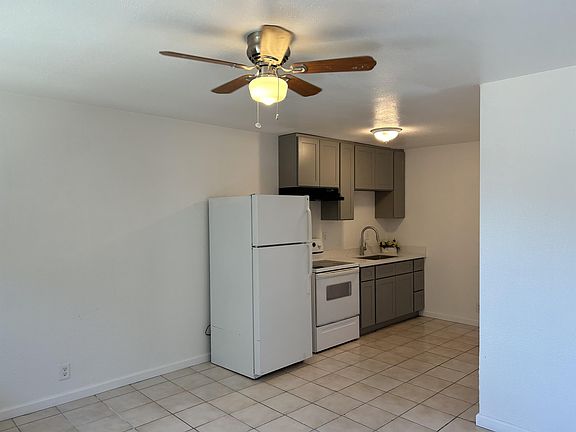 2nd image of 1233 E Weber Ave #11098547