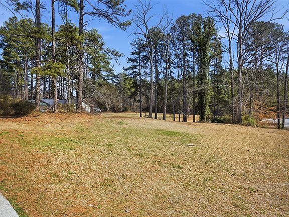 2nd image of 308 Wildwood Rd