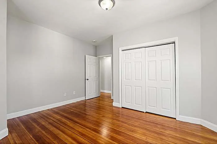 51 King St #3 — Photo 9