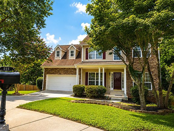 3rd image of 205 Leecroft Ct