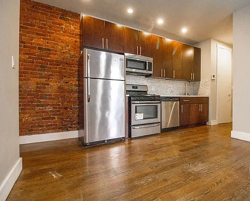 Rented by Compass | media 22