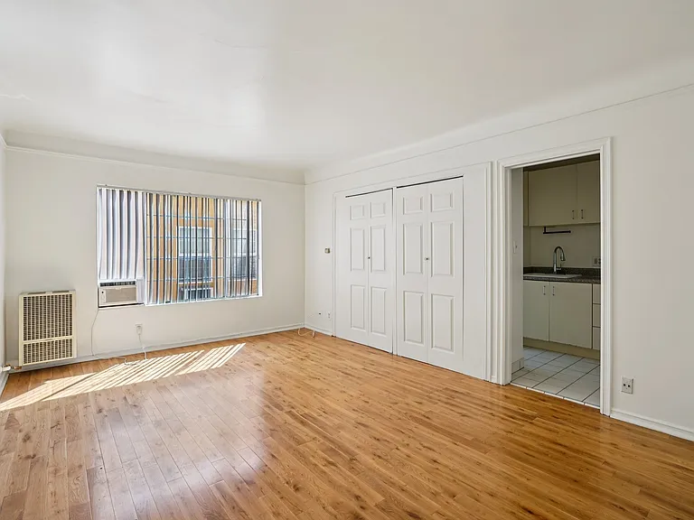 723 S. Mansfield Ave. — Photo 14
