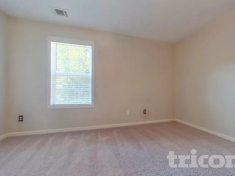 116 Arena Trl — Photo 15
