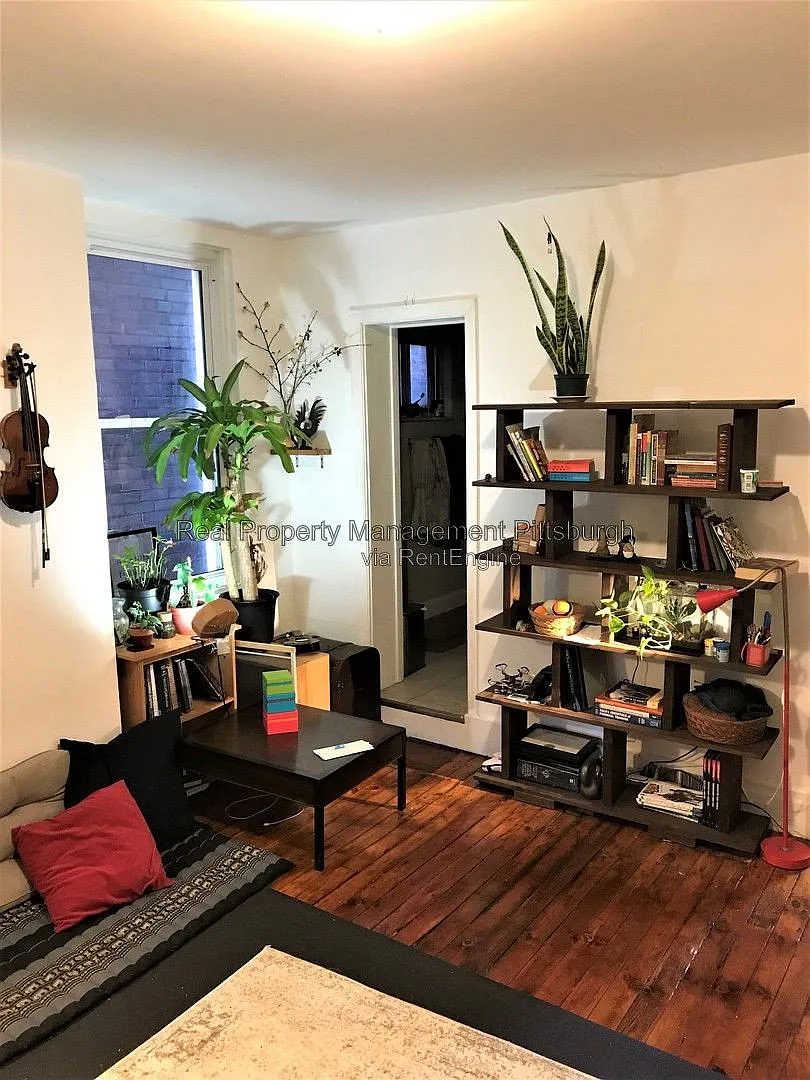 1 bed, 1.0 bath, $1,195 — Photo 1
