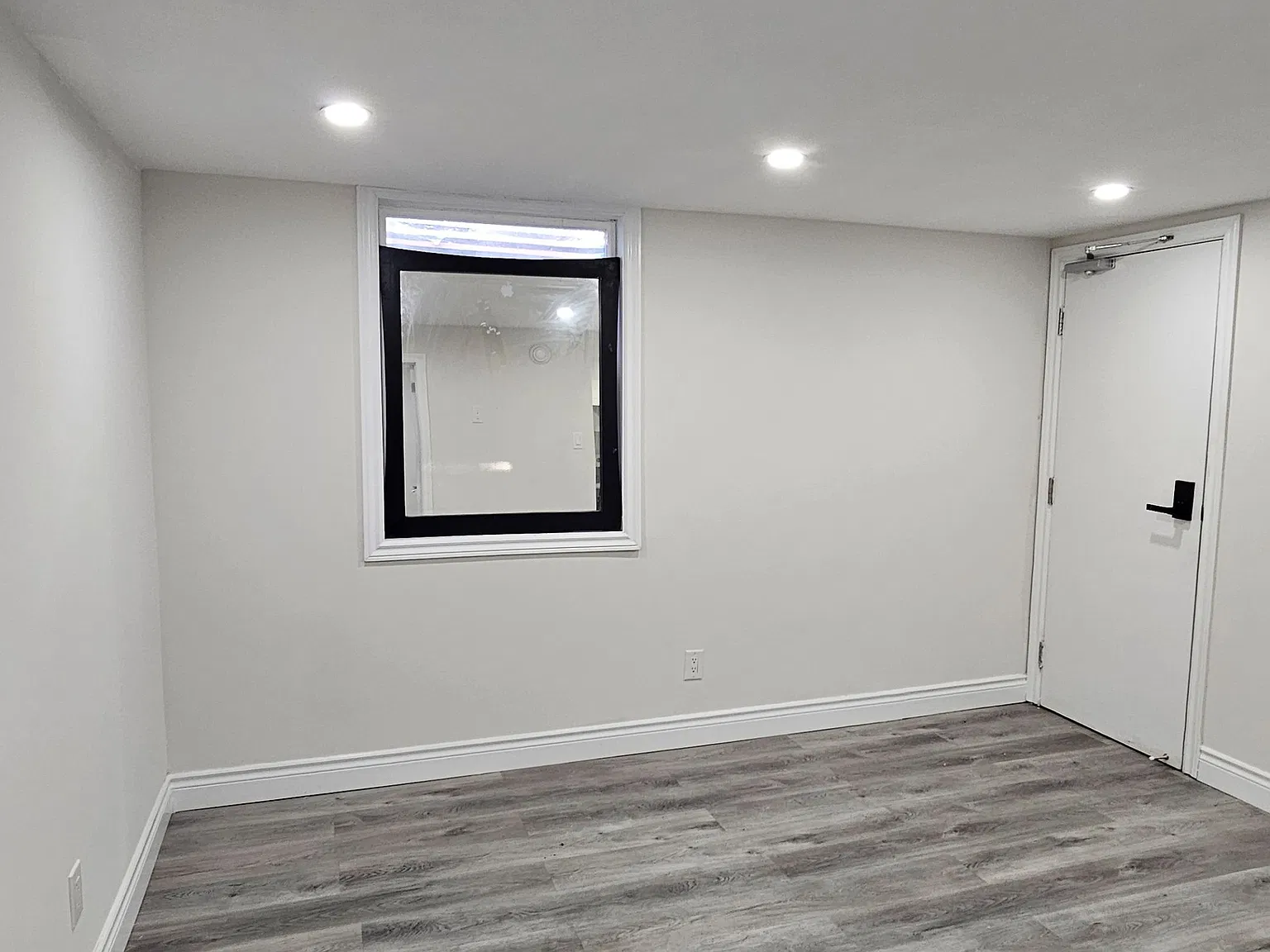 4 bed, $1,800 — Photo 3