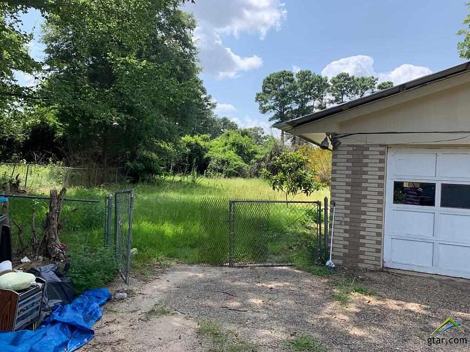 2nd image of 10588 Hwy 64 E
