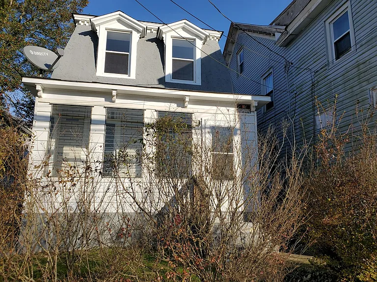 83 South Ave — Photo 3