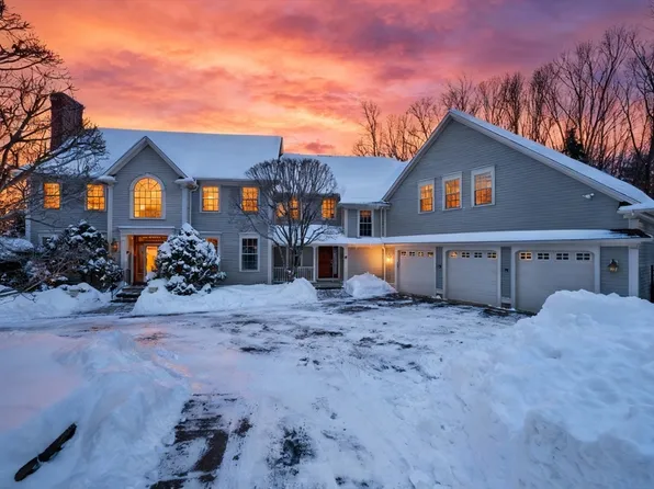 6 Evening Star Dr, Amherst, MA 01002