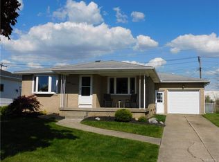 47 Cardy Ln, Depew, NY 14043