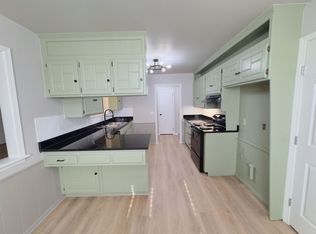 7028 Elk Canyon Rd, Oklahoma City, OK 73162