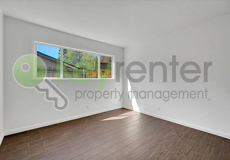 8133 Molokai Way — Photo 13